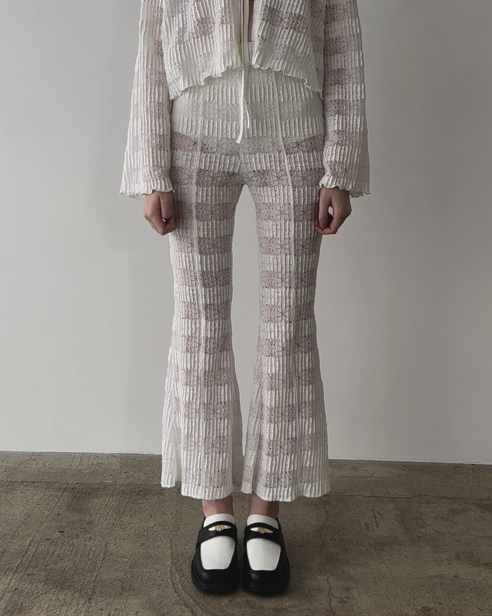 poppy レースフレアパンツ Lace knit flare pants
