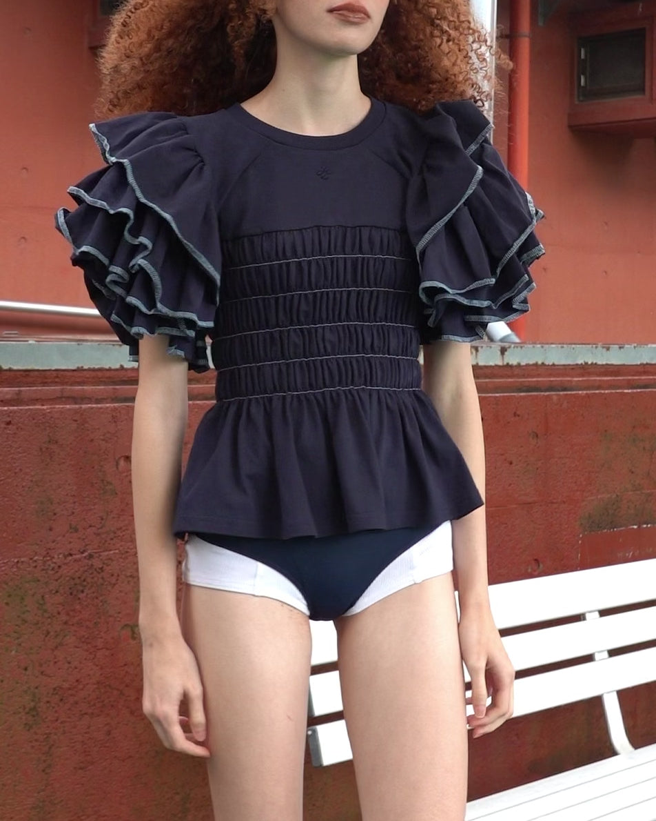 トップス TIERED FRILL SLEEVE SHIRRING T-SHIRT TIERED FRILL SLEEVE SHIRRING T-SHIRT