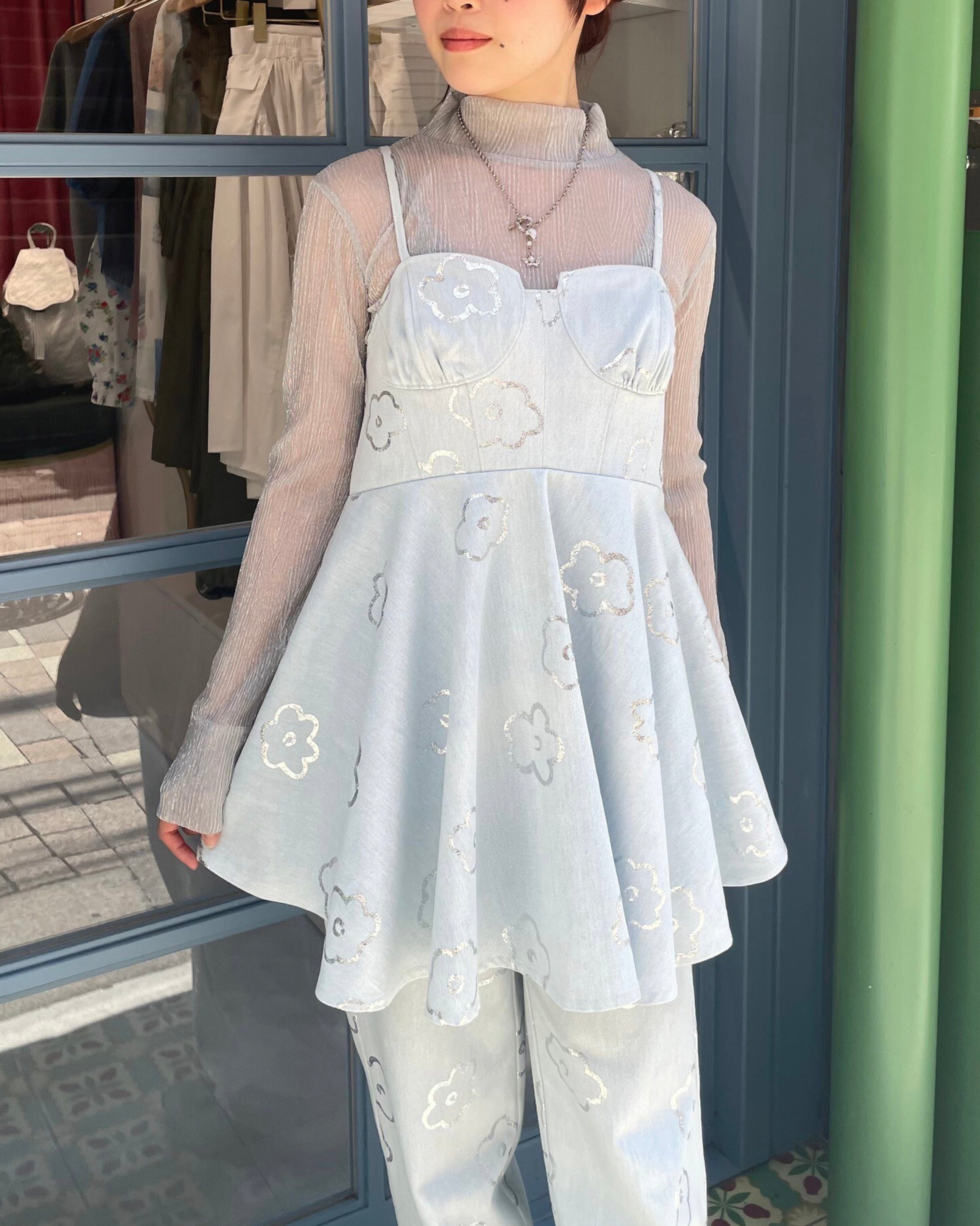 SILVER FLOWER DENIM TUNIC（LIGHT BLUE）