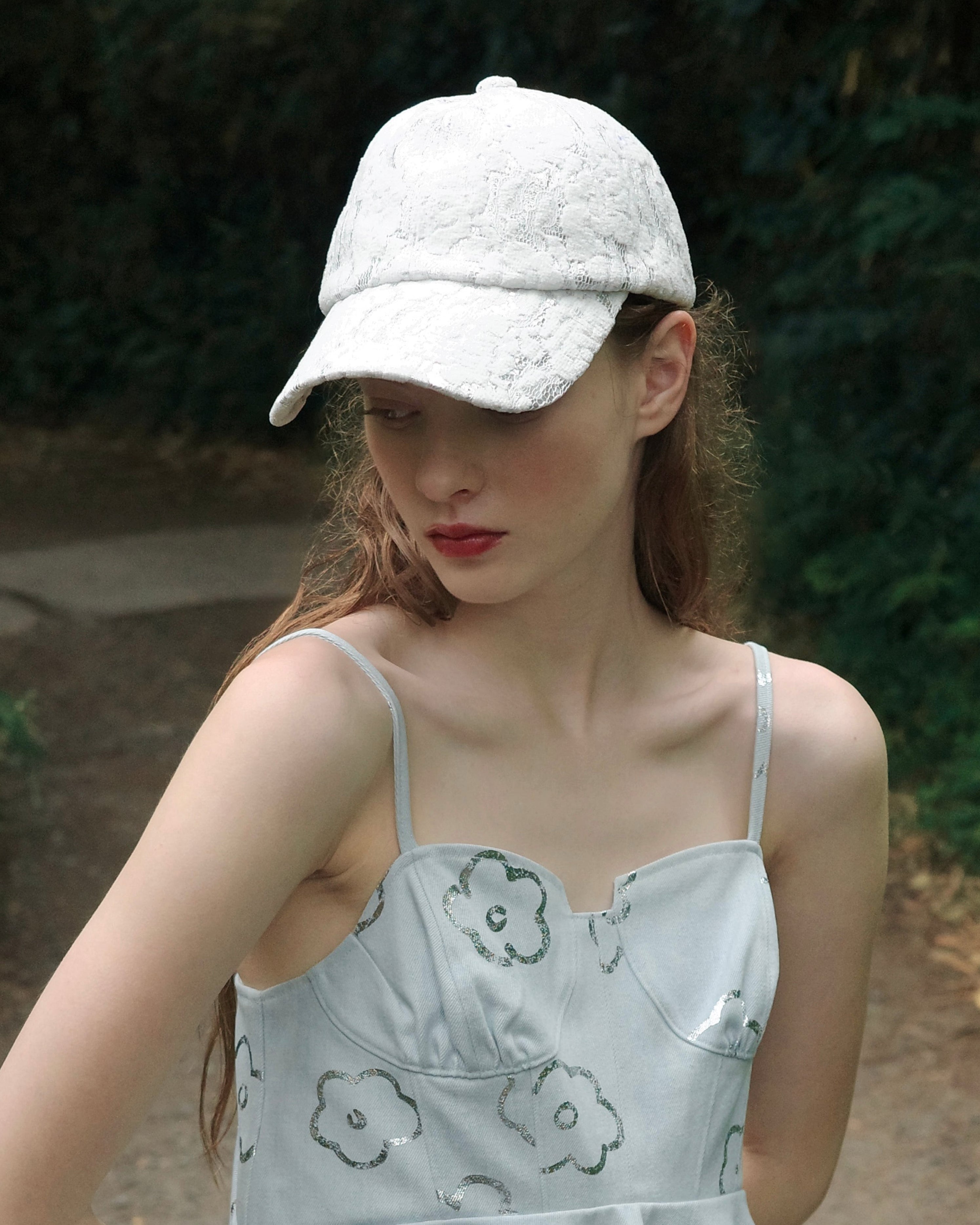 FLOWER LACE SILVER CAP