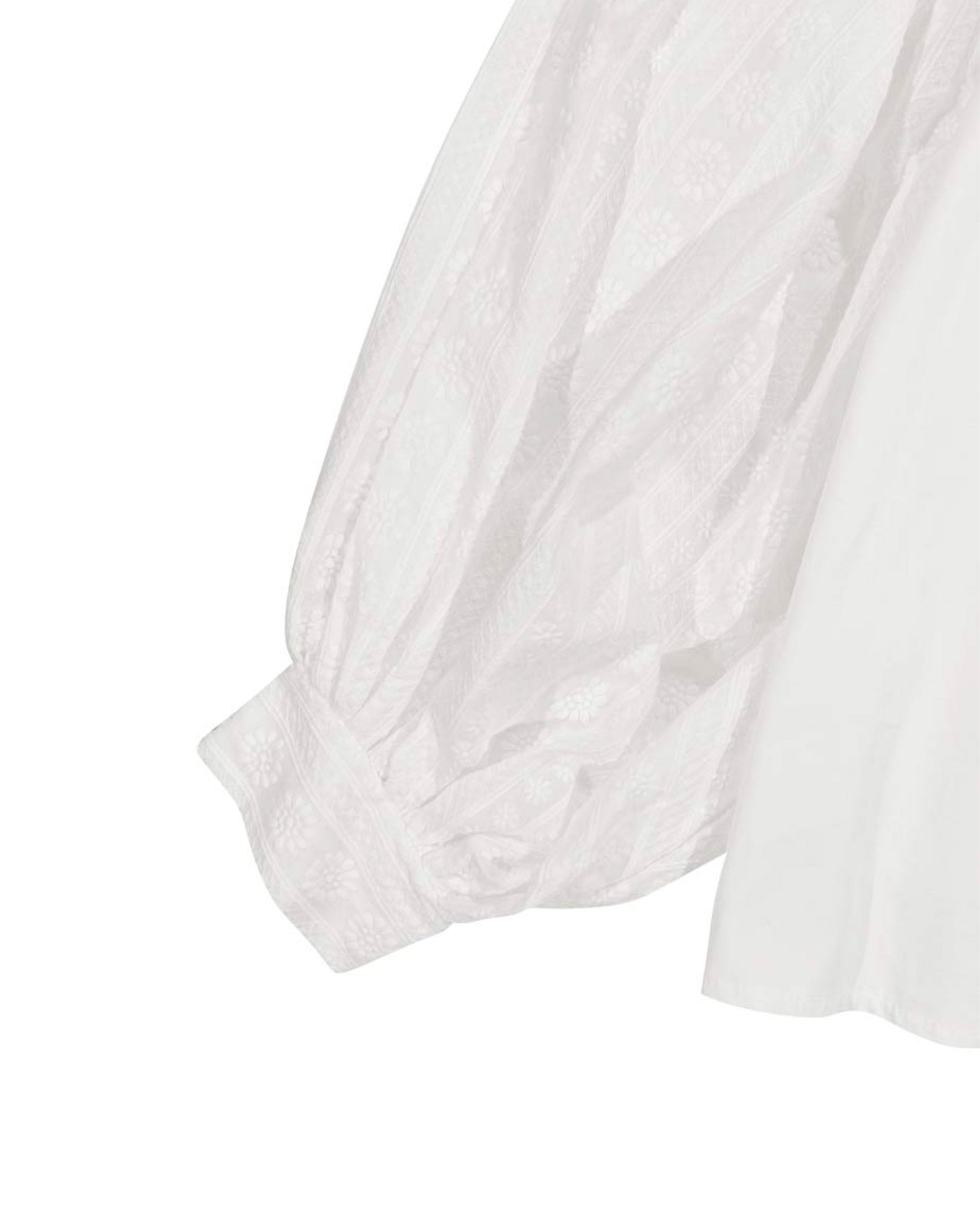 Cotton lace volume blouse
